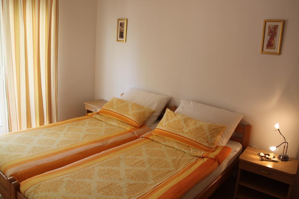 Apartments Maricevic Korcula Town Room photo